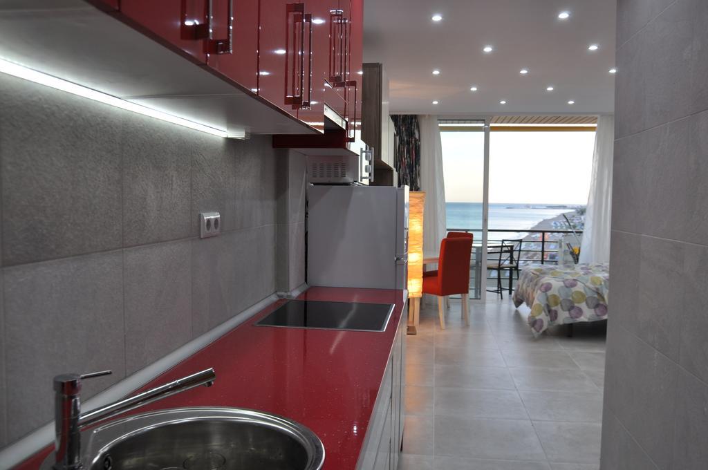 Studio Sea View Terrace 托雷莫利诺斯 外观 照片