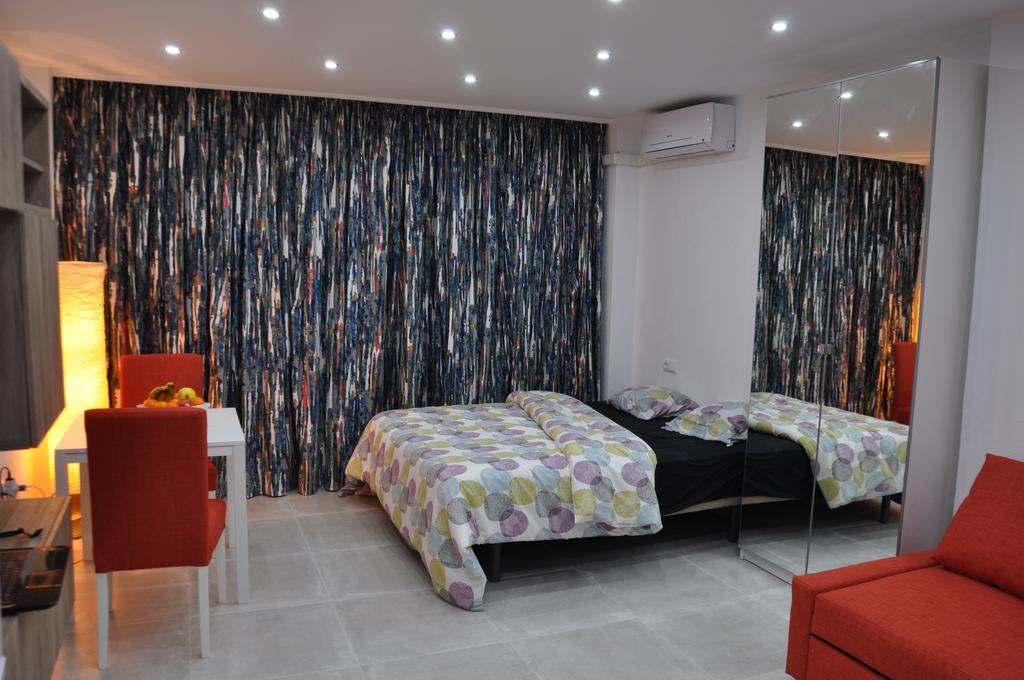 Studio Sea View Terrace 托雷莫利诺斯 外观 照片